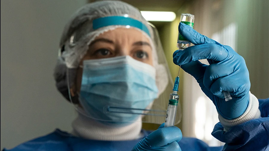 COVID-вакцинація: в Україні повністю імунізовані понад 56 тисяч людей