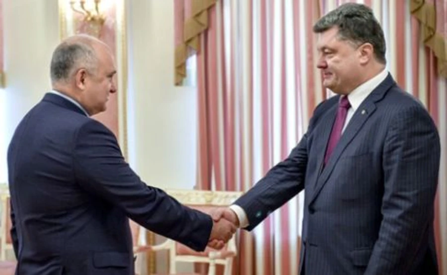 Рейтинги партий Порошенко и Смешко падают: свежий опрос