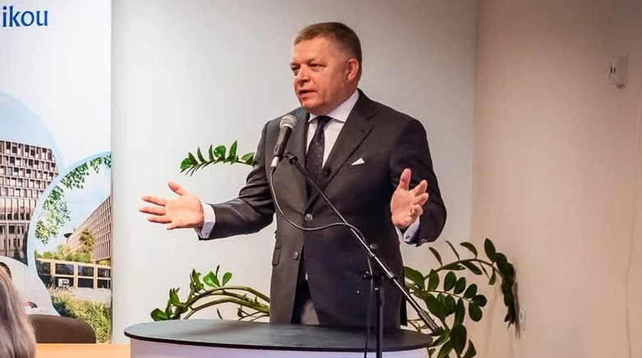 Не хочу війни через якусь 5 статтю НАТО: Фіцо відмовився захищатися у разі нападу Росії