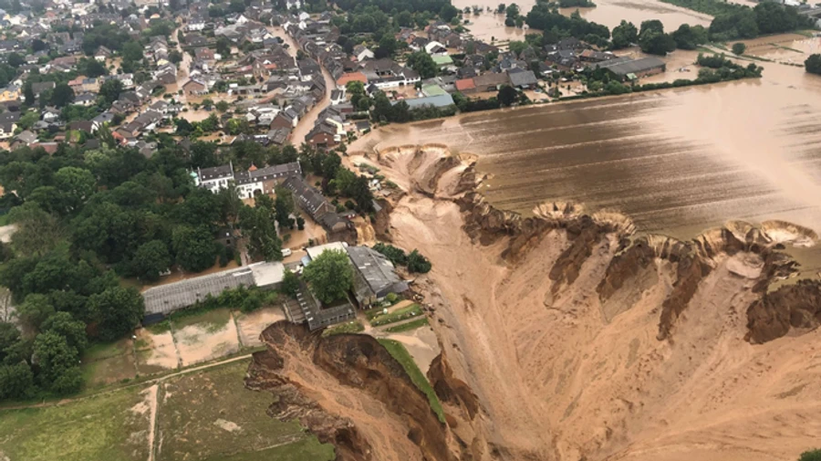Негода в Німеччині: Міноборони оголосило військову катастрофу, загиблих вже більше 100