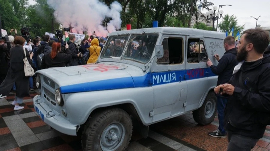 Главные новости пятницы и ночи: митинг для Авакова, рост больных COVID-19