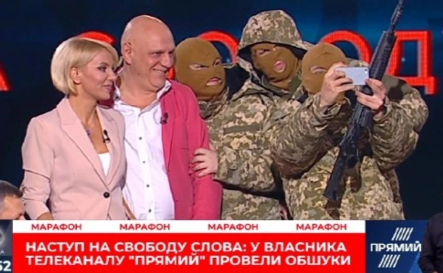 Прямой во время трансляции показал захват телеканала