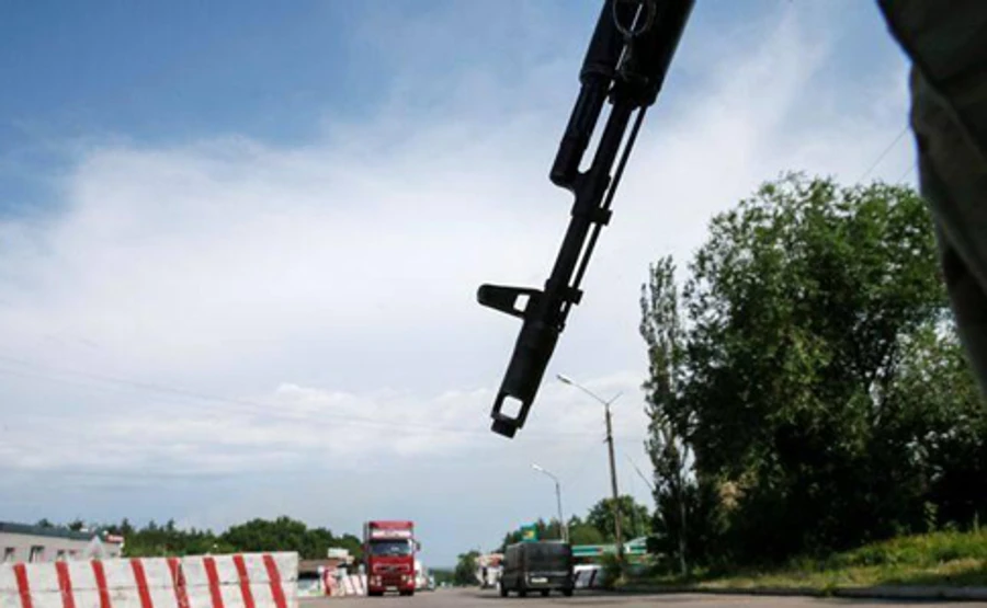 У неділю бойовики затримали на КПВВ двох чоловіків - Лисянський