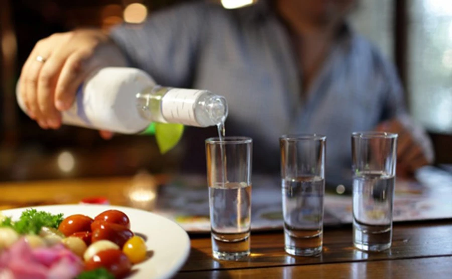 Кабмін підняв ціни на алкоголь