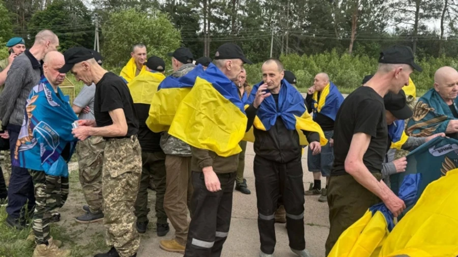 Зеленський: Більшість з обміняних у червні українців були в полоні з 2022 року