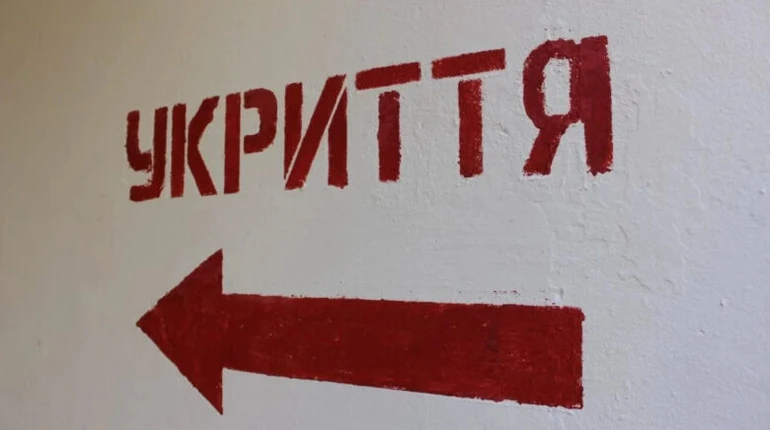 Сховища за завищеними цінами: журналісти виявили масштабні схеми на будівництві укриттів у Києві