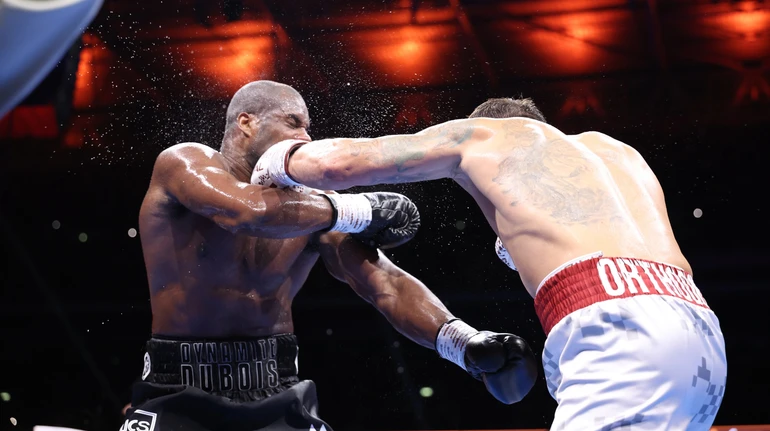 Усика признали автором лучшего нокаута 2025 года по версии WBC
