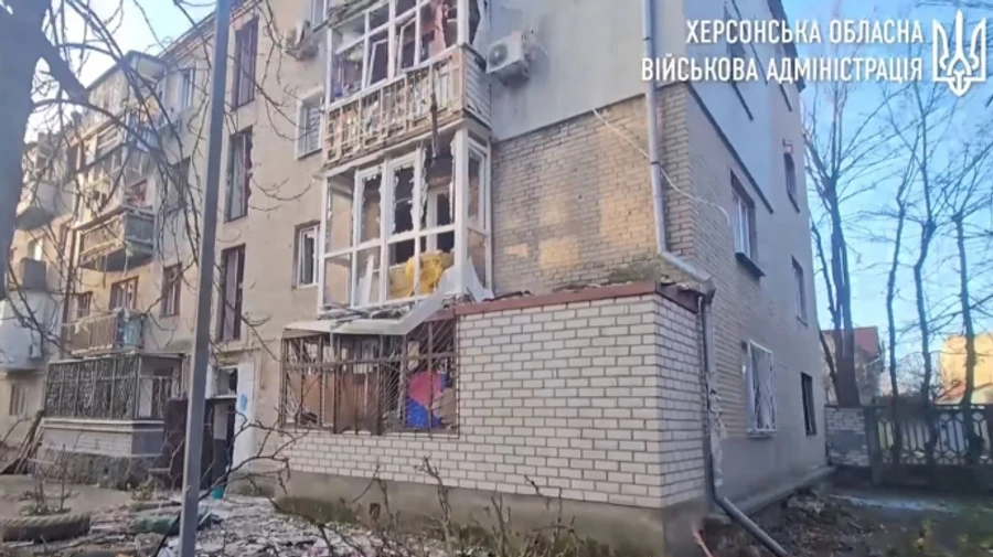 Russia shells Kherson, killing and injuring civilians and damaging critical infrastructure – photos, video