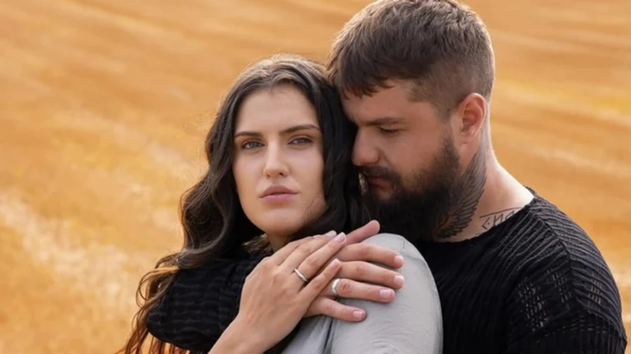 Ukrainian veteran couple who met during rehabilitation marry in Kyiv – video