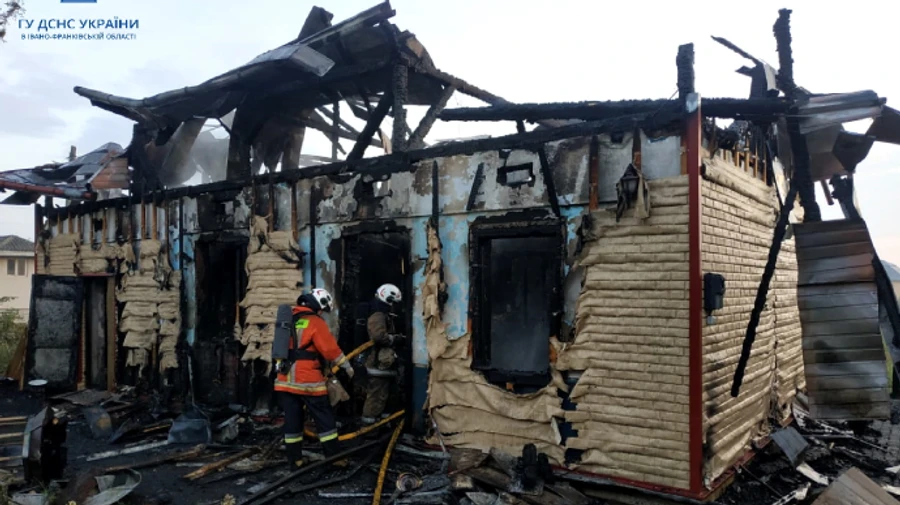 На Прикарпатье сгорел дом. Местные СМИ писали, что там тайно проводила службу УПЦ МП