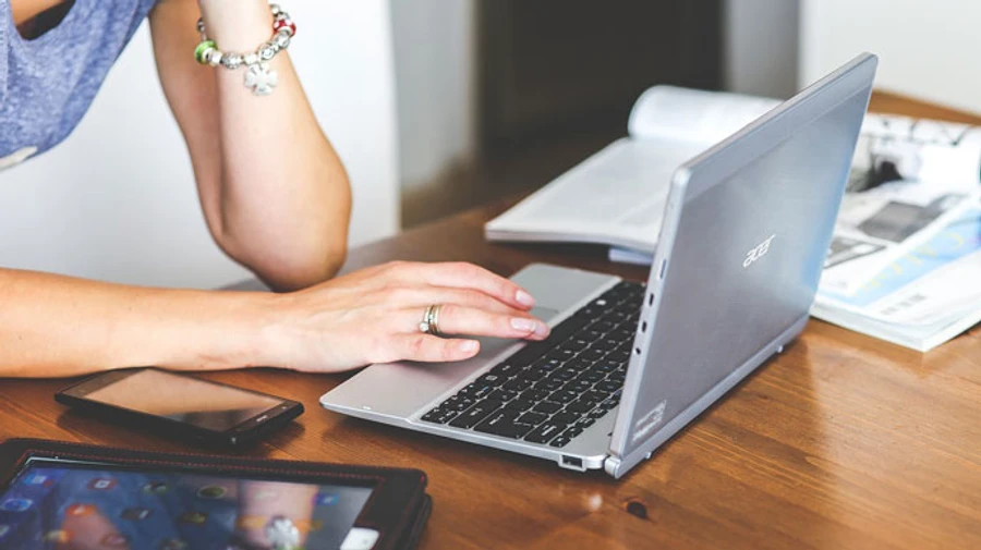 VPN is key obstacle to Kremlin's control over media in Russia – UK intelligence