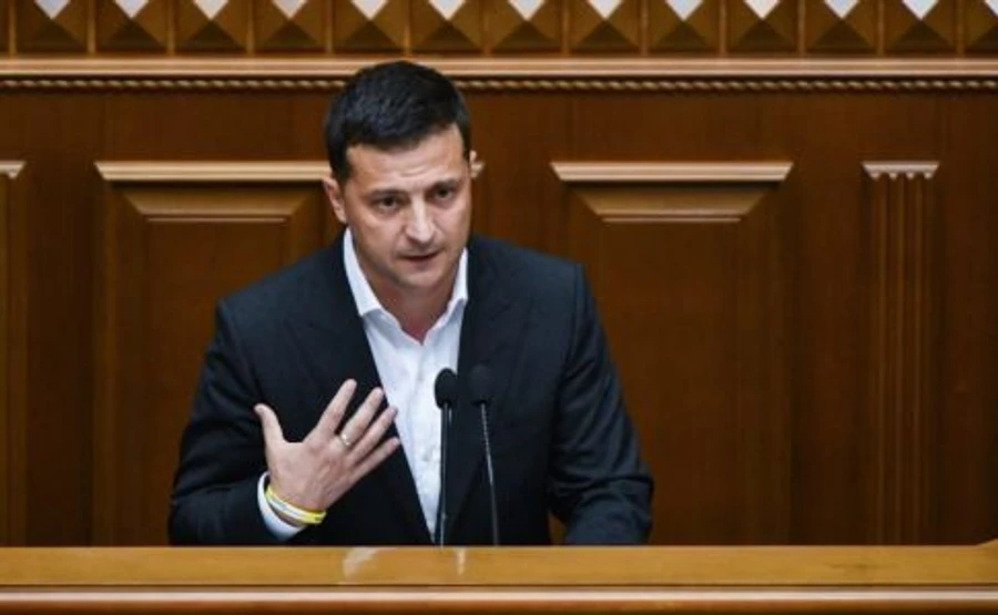 Не красти замало: Зеленський в Раді розкритикував уряд Гончарука