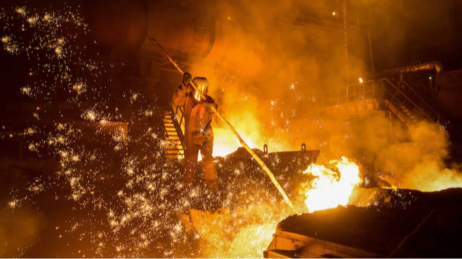 One of Russia's biggest steel producers suffers collapse in profits and demand