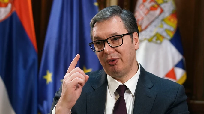 Зеленский поговорил по телефону с сербским президентом