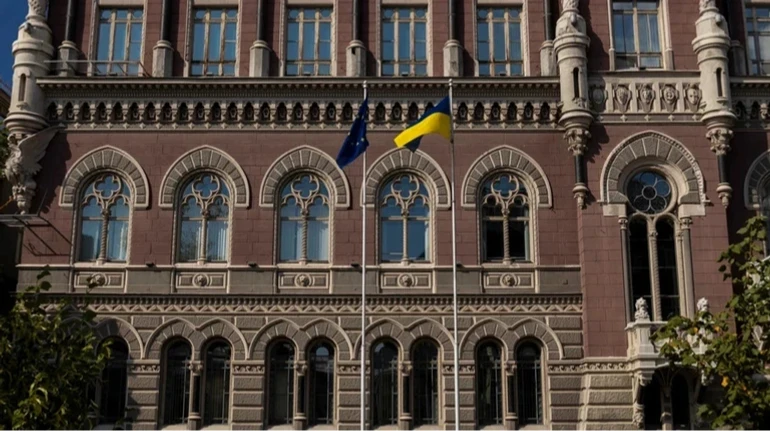 НБУ пояснив, чому немає дефіциту готівкової валюти на ринку