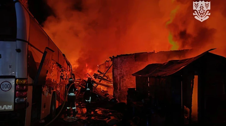 Окупанти атакували порт в Ізмаїлі: вирувала пожежа, пошкоджено обладнання і судно