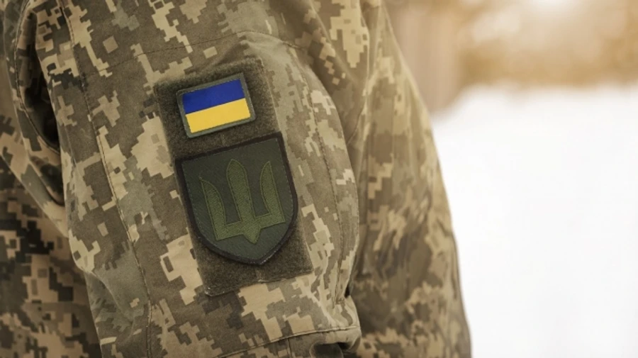 Найбільше українців бачать післявоєнну владу в руках політиків-військових – опитування