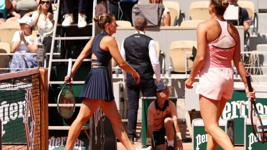 Украинскую теннисистку освистали во Франции, потому что не пожала руку белоруске