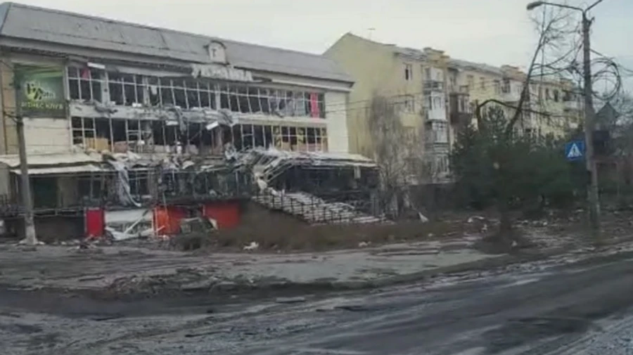 Russian forces hit residential area in Bakhmut, killing two people, including child