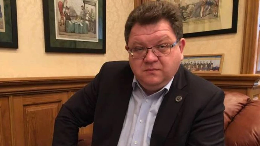 У Верховному суді хочуть звільнити суддю, у якого журналісти виявили паспорт РФ