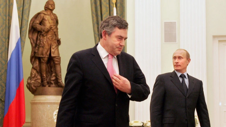 Експрем’єр Британії розповів, як Путін читав йому досьє в Москві та посадив на нижчий стілець