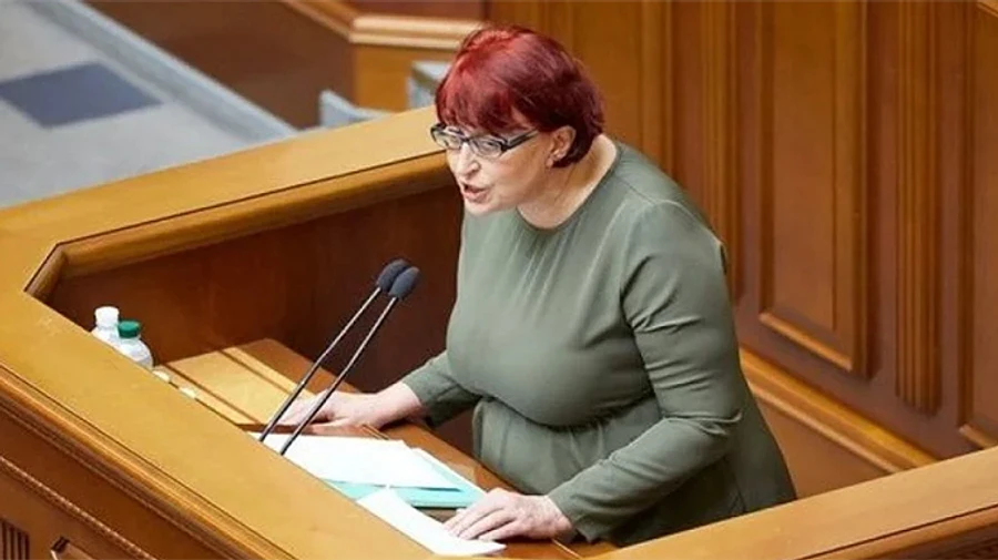 Третьякову вигнали з Ради на 5 засідань через ворога Полякова