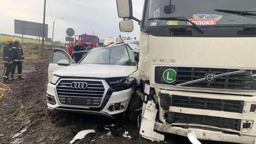 У ДТП загинуло подружжя свободівців та їхня дитина