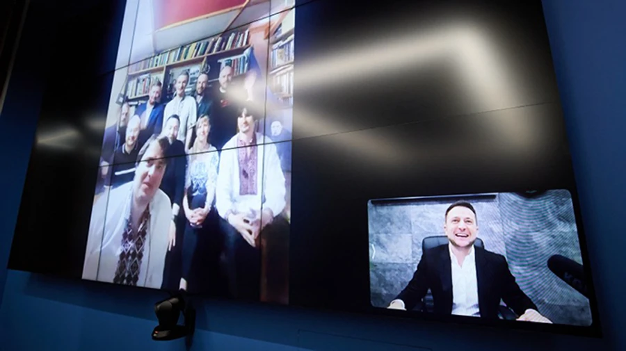 Зеленского пригласили в Антарктиду