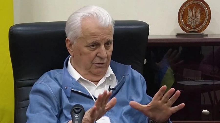 Кравчук не считает, что Минску уже надо искать замену для встреч ТКГ