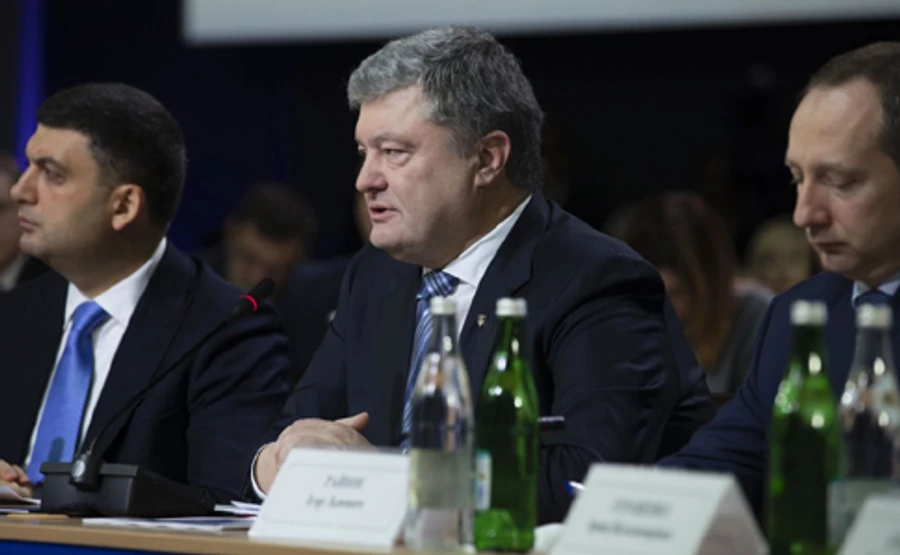 Порошенко заподозрили в возможной скрытой агитации
