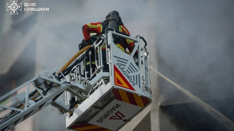 Explosions heard in Sumy: Russians damage administrative building – photo