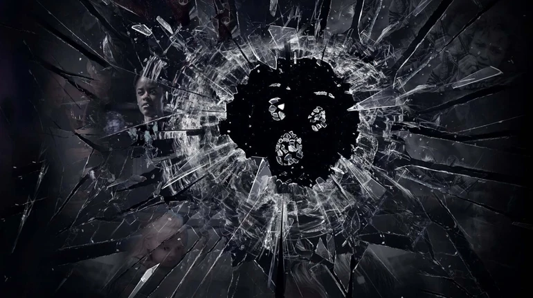 Що з показаного у серіалі Чорне дзеркало / Black Mirror вже збулося, або може невдовзі збутися