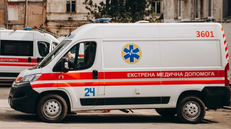 Под утро россияне ударили по Херсону: пострадали юноша и двое пенсионеров