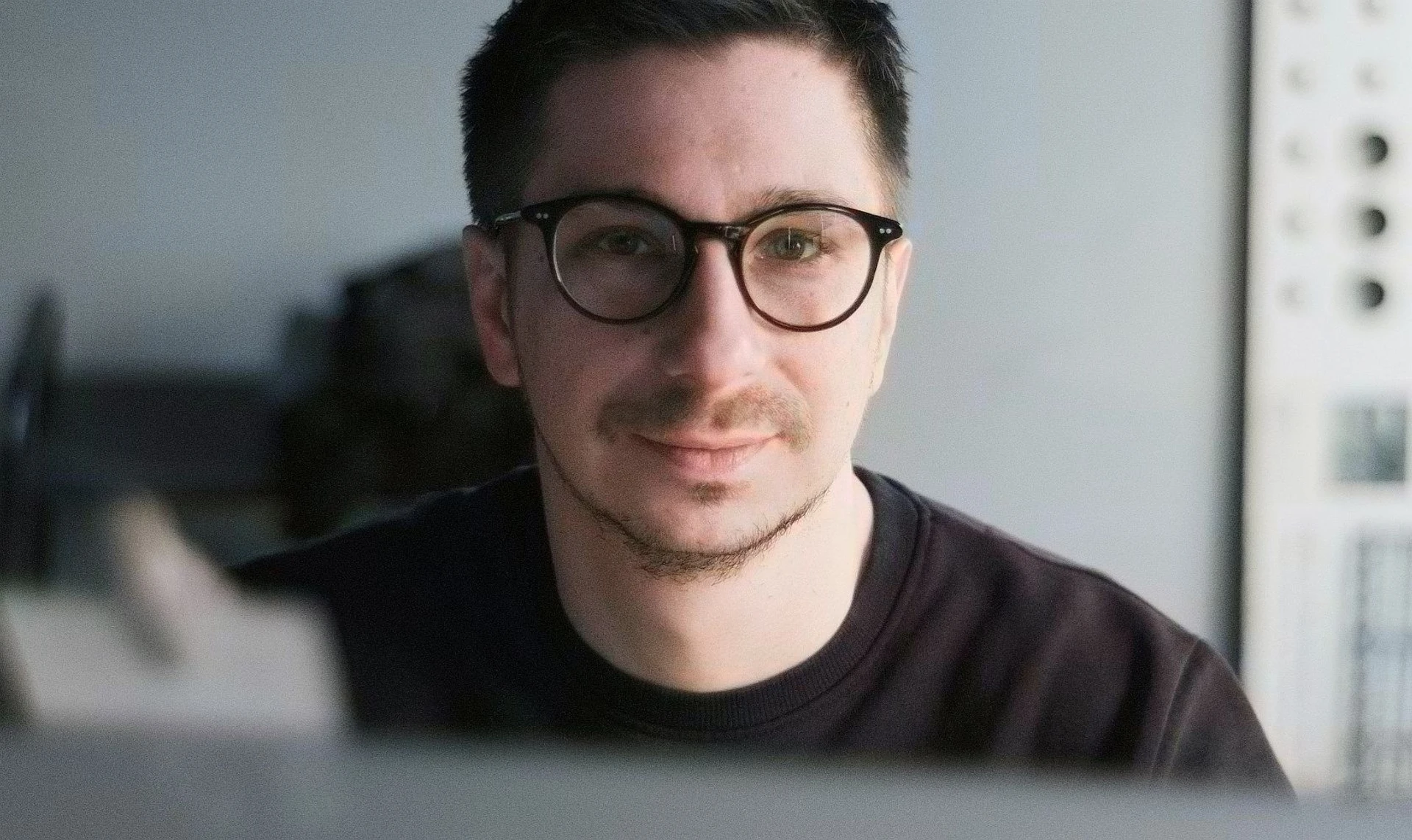 Киев – богатый. Состоятельность расслабляет. Архитектор Антон Герасимович о влиянии войны на город и города на мозг