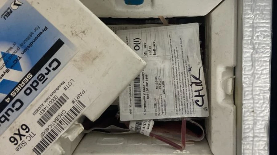 Ukrainian combat medics perform first blood transfusion in trenches