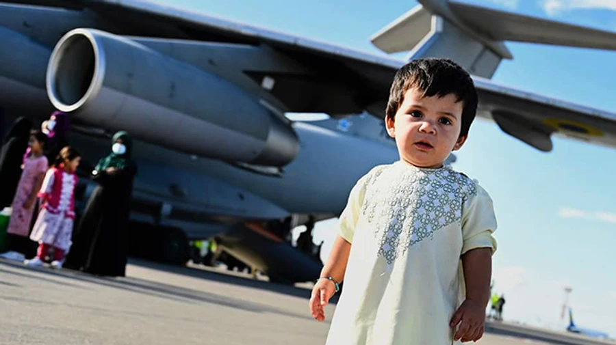 Украина эвакуировала из Афганистана уже более 600 человек – Ермак