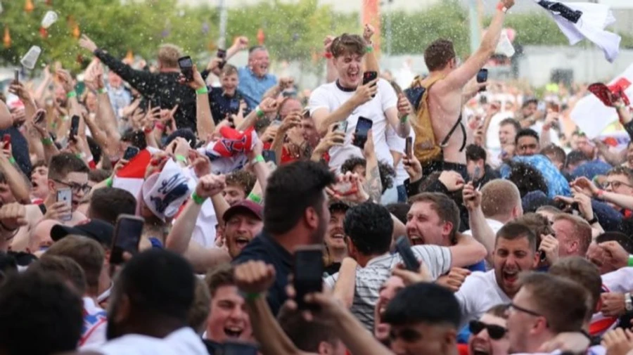 УЄФА покарав Англію за поведінку фанів на грі з Данією