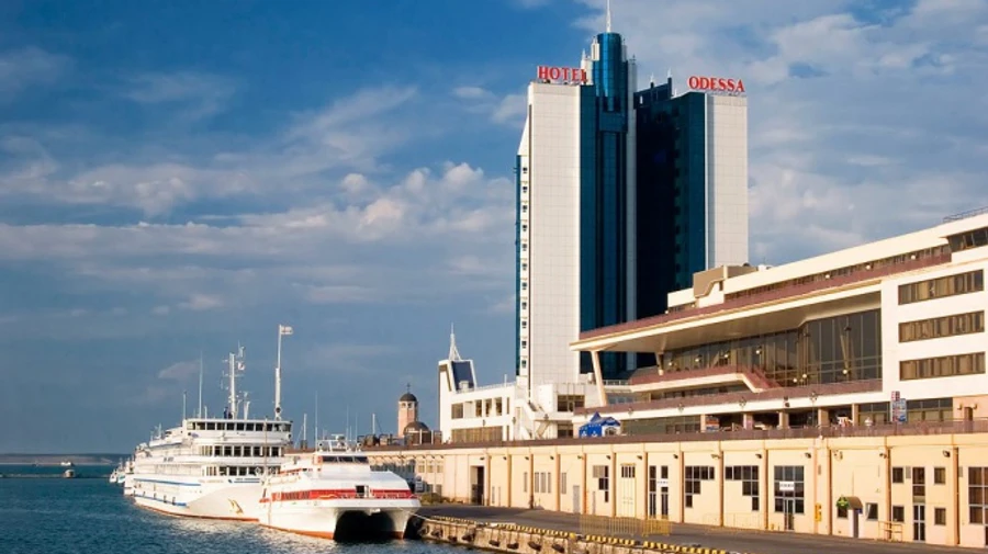 Вместо стадиона больных COVID-19 в Одессе планируют размещать на морвокзале и в санатории