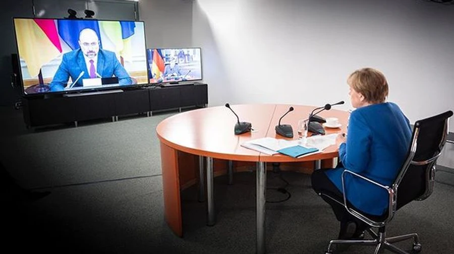 Меркель и Шмыгаль виртуально поговорили о Донбассе и коронавирусе