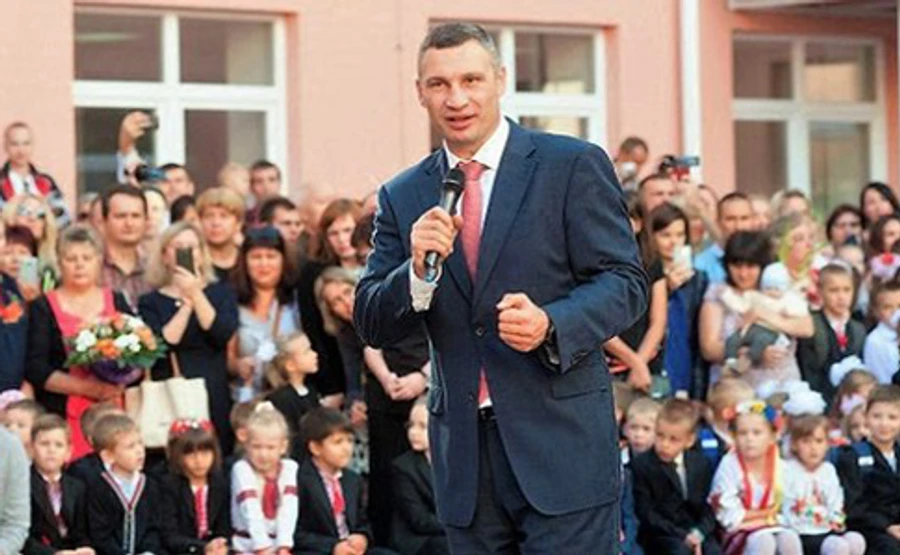 Кличко про відновлення навчання у школах: Поки зарано говорити