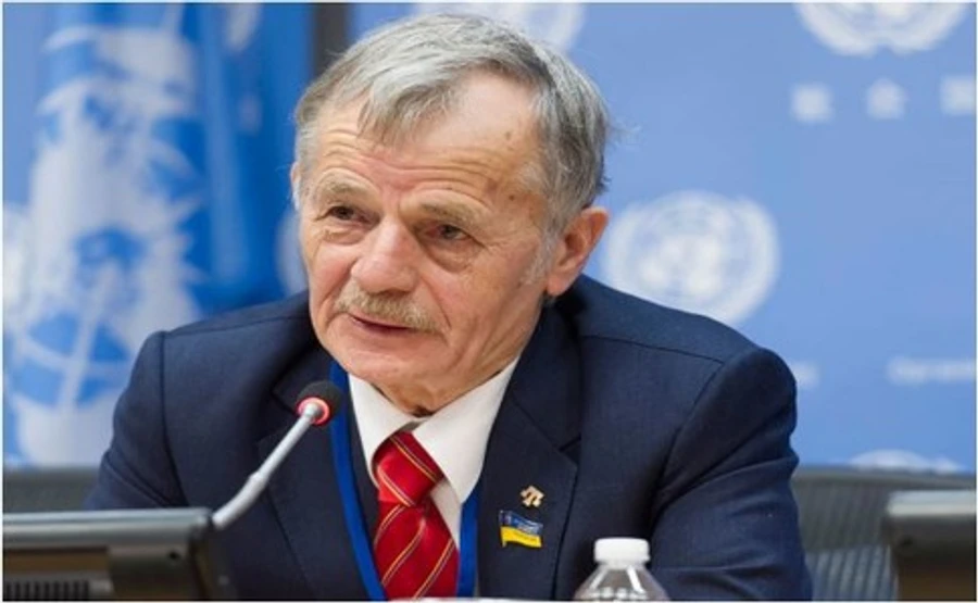 Оккупанты завезли в Крым около 300 тысяч россиян - Джемилев