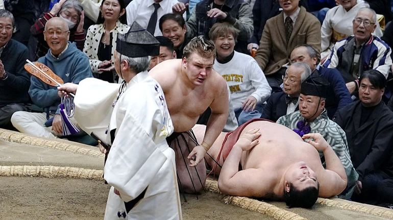 Еще на шаг ближе к рангу йокозуна: как украинец Аонишики торжествовал на Hatsu Basho