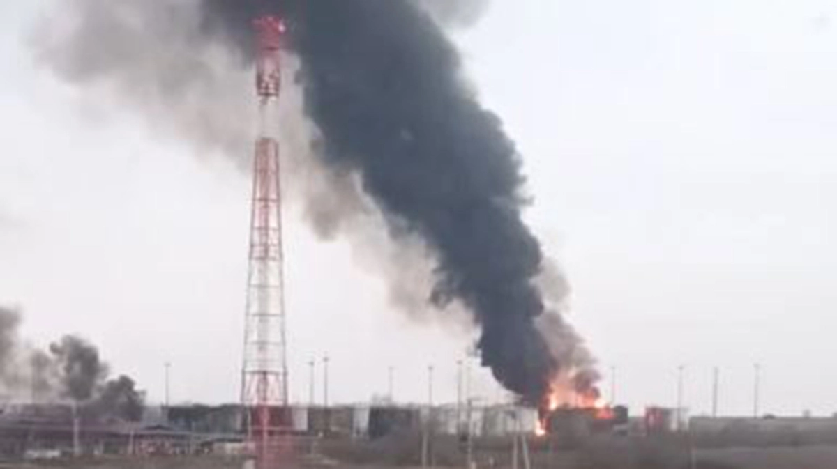 Ukrainian defenders hit oil depot in Russia's Rostov Oblast and destroy ...