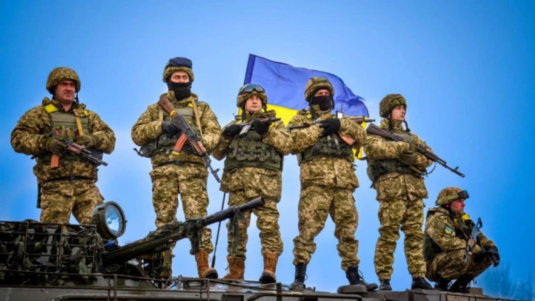 Новий обмін полоненими: додому повертаються 14 українців, зокрема одна вагітна військова