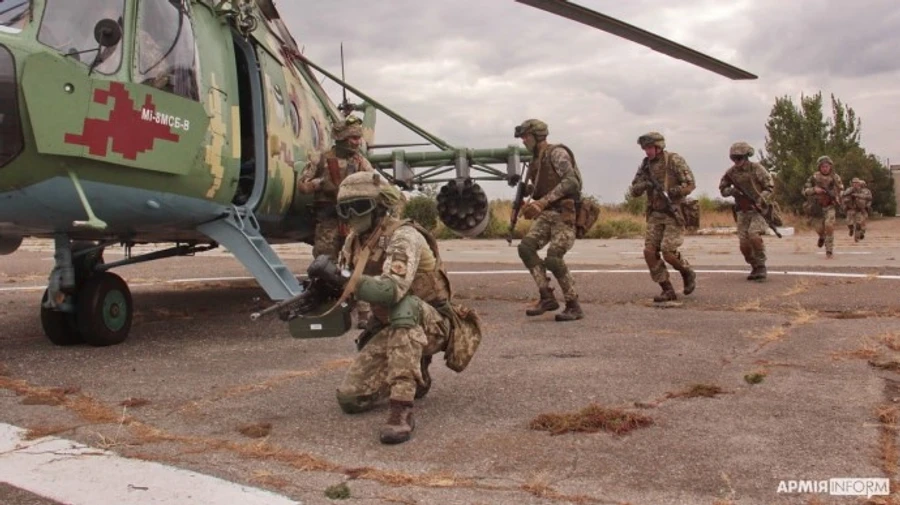 Боевики ранили двух украинских военных