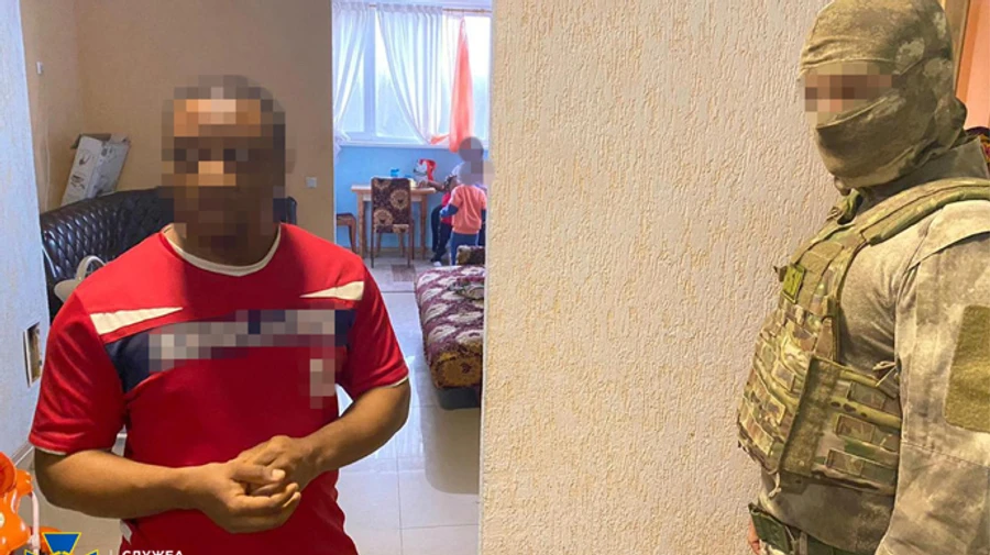 Группа мошенников продавала подделку на вакцину Pfizer