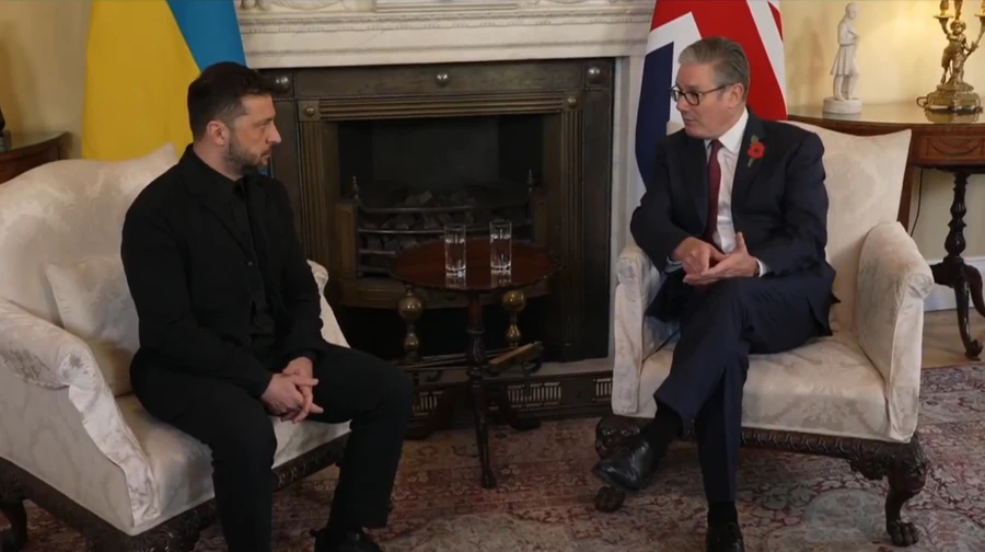 Zelenskyy arrives at Downing Street