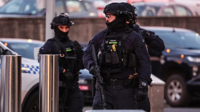 Збройний напад на пляжі в Австралії: кількість загиблих зросла до 15