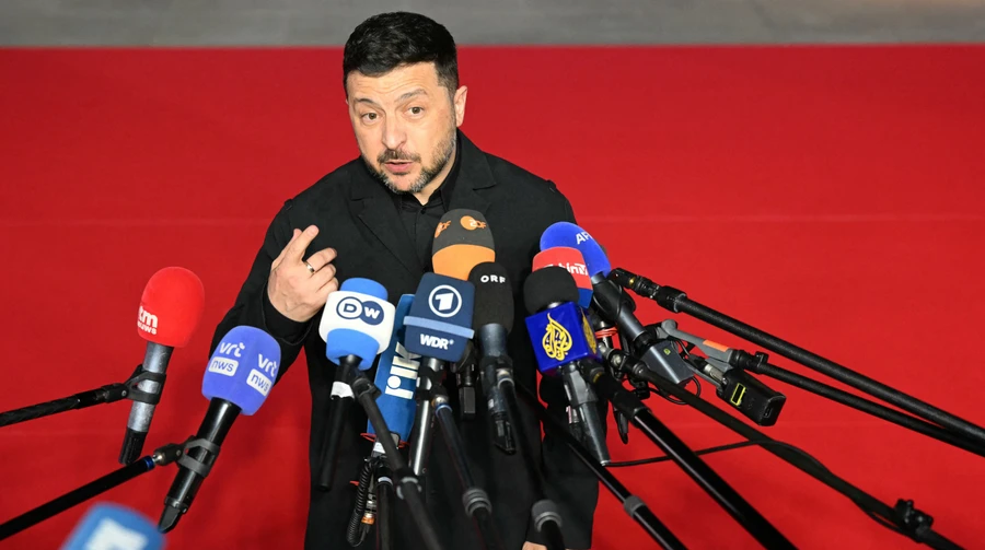 Зеленский объяснил идею Путина о перемирии 9 мая: Хотят провести парад спокойно