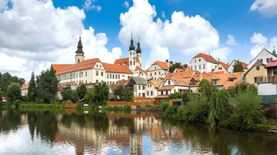 Czech city wants to hire Ukrainians to police due to problems in diaspora